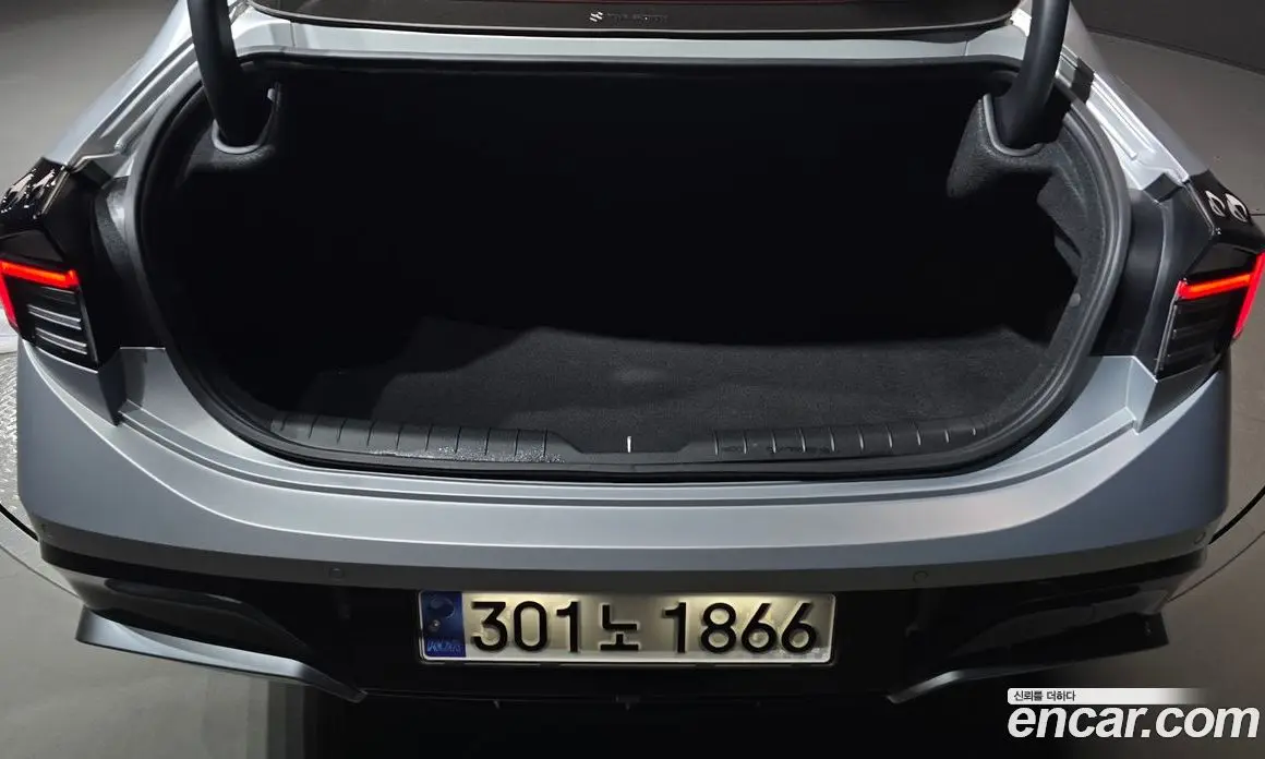 Hyundai Sonata 2024 1.6 автомат (гидро), фото 20