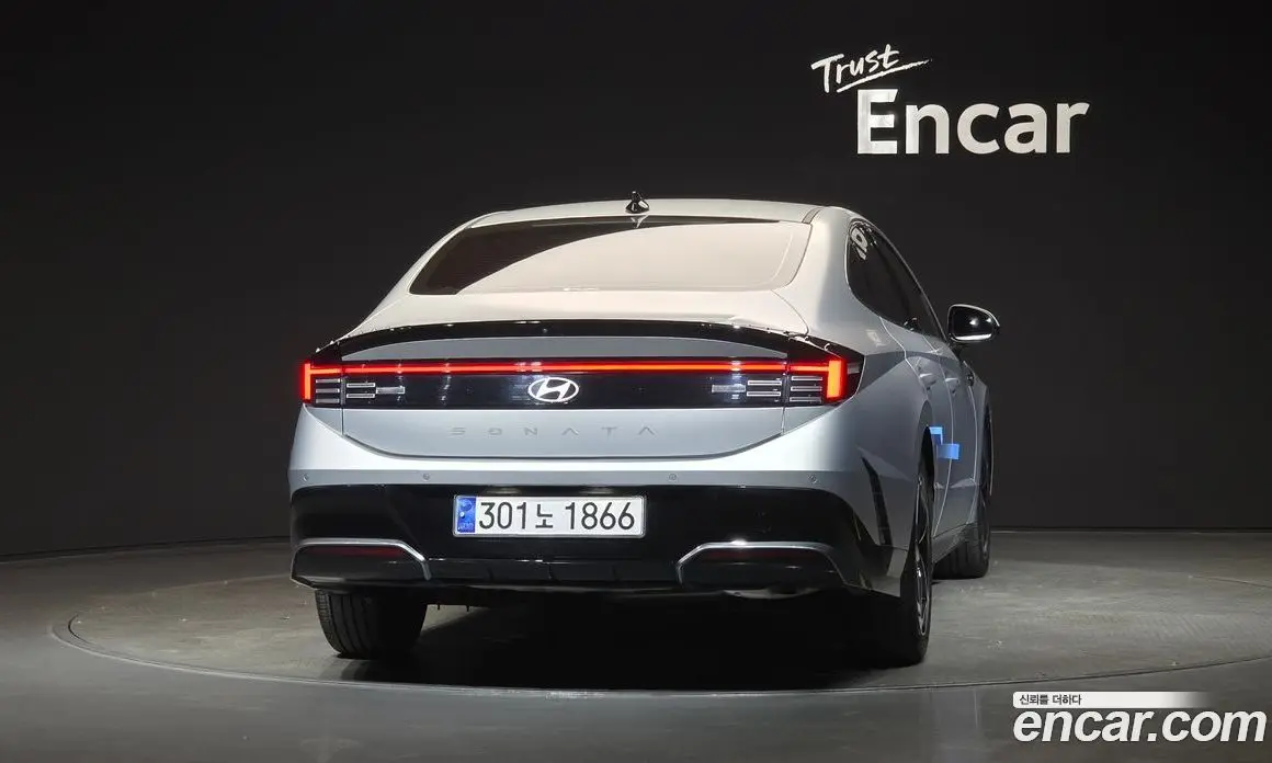 Hyundai Sonata 2024 1.6 автомат (гидро), фото 4