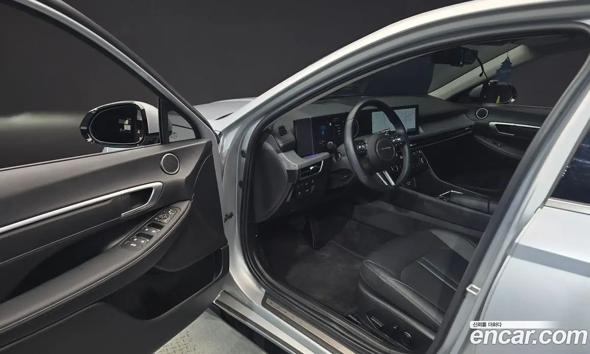 Hyundai Sonata 2024 1.6 автомат (гидро), фото 10
