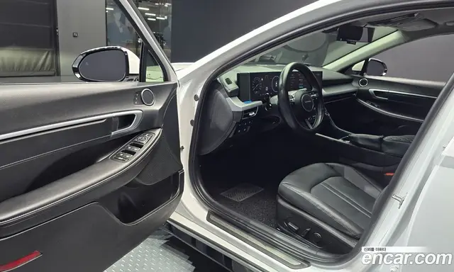 Hyundai Sonata 2024 1.6 автомат (гидро), миниатюра 10