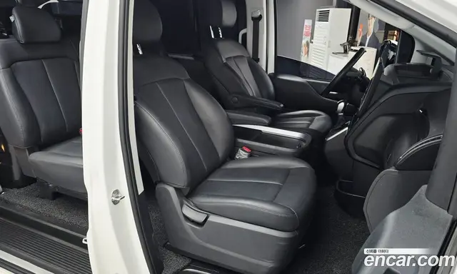 Hyundai Staria 2023 2.2 автомат (гидро), миниатюра 12