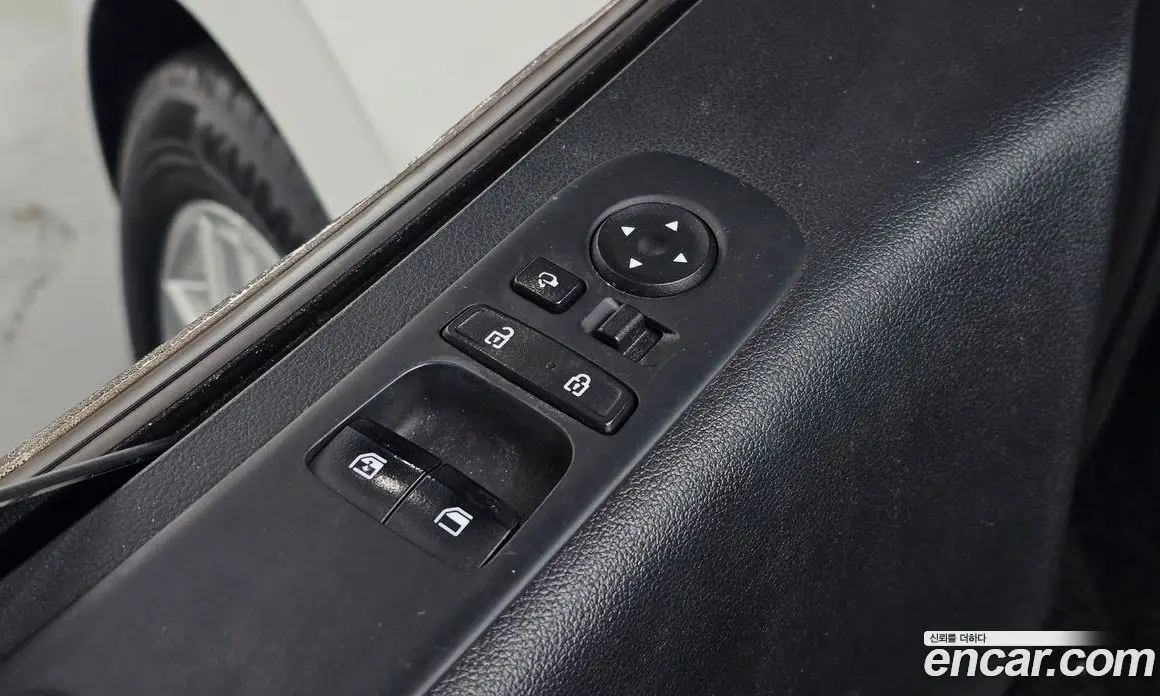 Hyundai Staria 2023 2.2 автомат (гидро), фото 15
