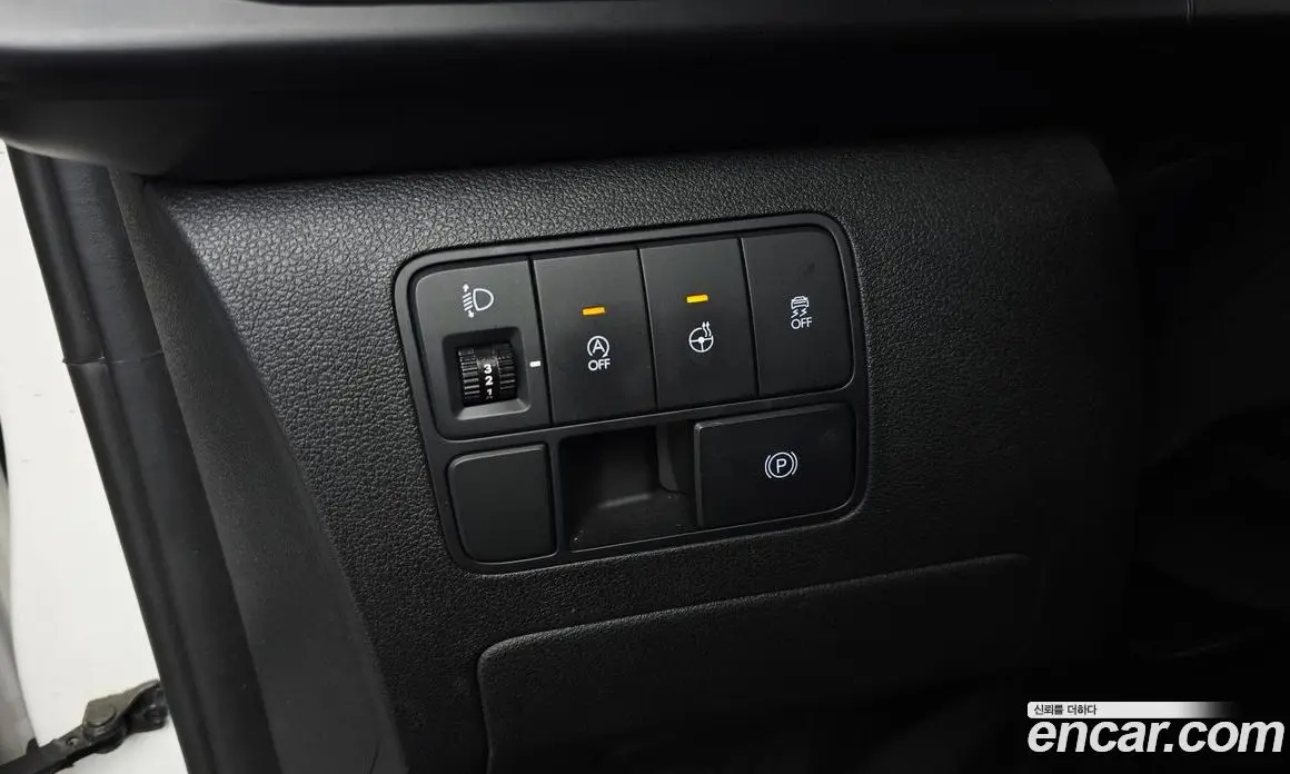 Hyundai Staria 2023 2.2 автомат (гидро), фото 16