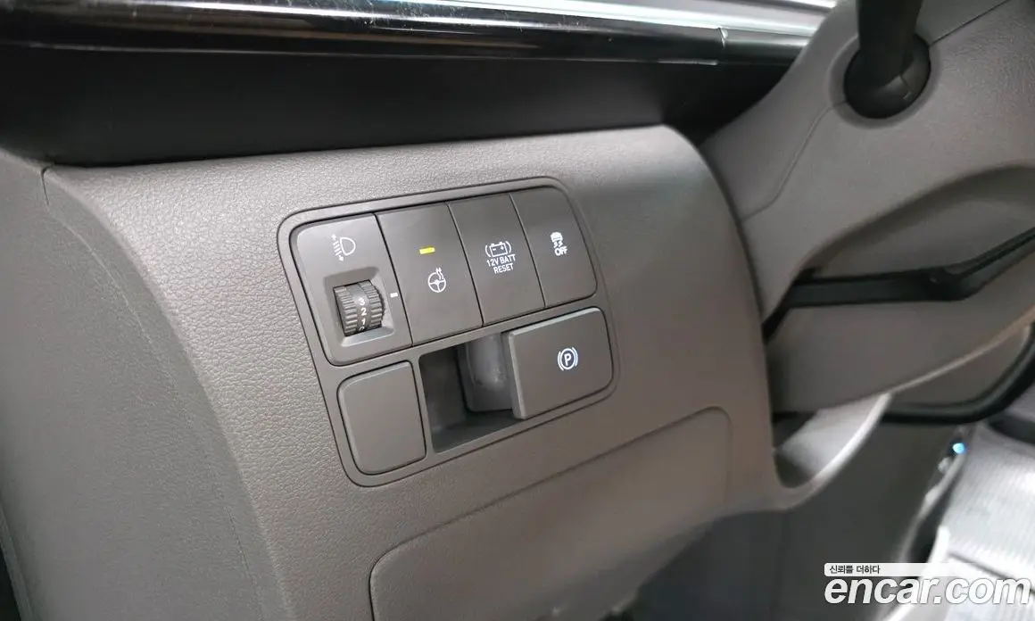 Hyundai Staria 2024 1.6 автомат (гидро), фото 27