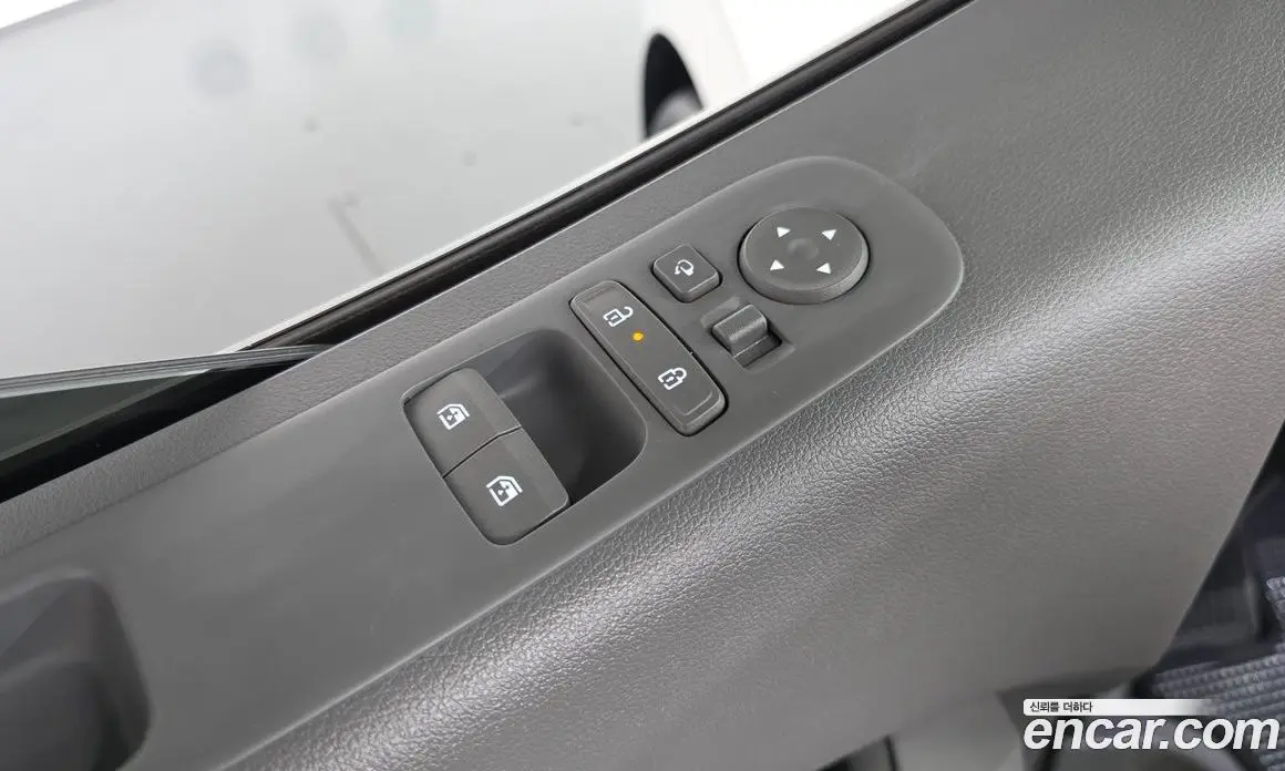 Hyundai Staria 2024 1.6 автомат (гидро), фото 35