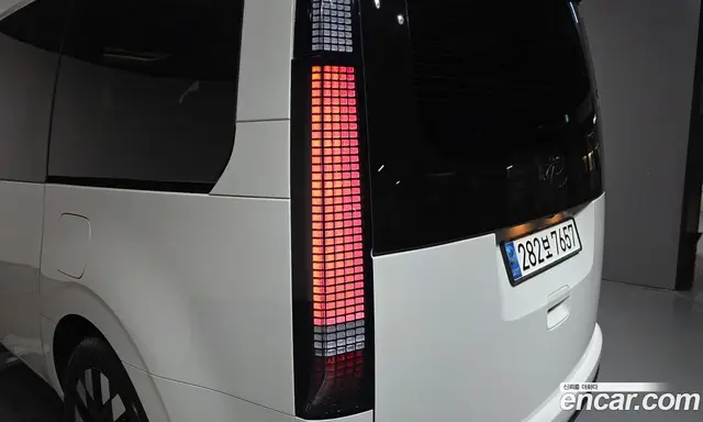 Hyundai Staria 2024 1.6 автомат (гидро), миниатюра 8