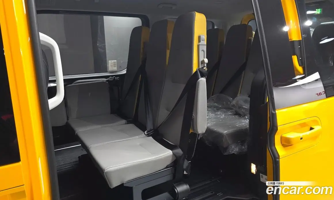Hyundai Staria 2025 3.5 автомат (гидро), фото 12