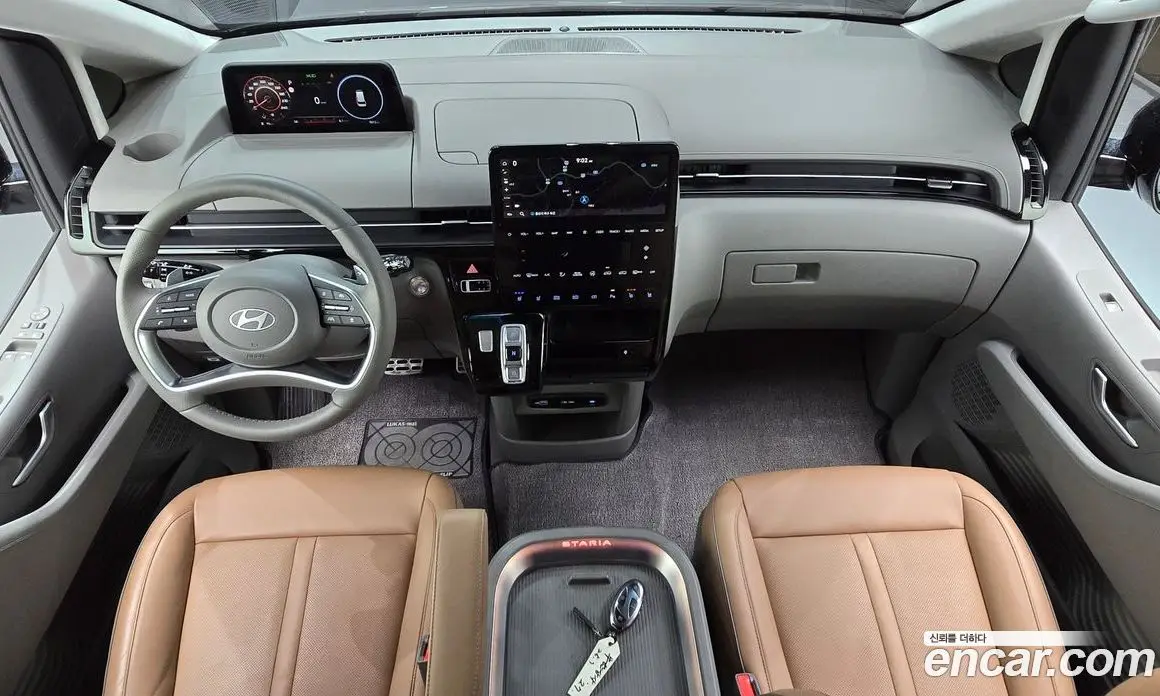 Hyundai Staria 2025 2.2 автомат (гидро), фото 7
