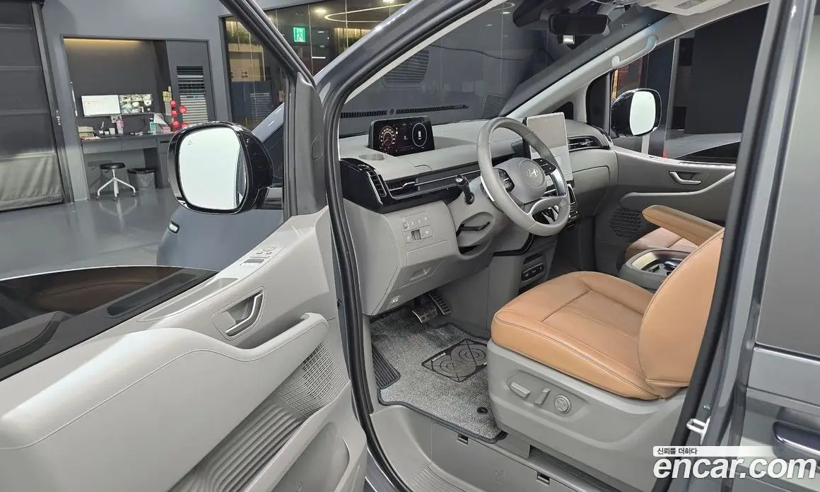 Hyundai Staria 2025 2.2 автомат (гидро), фото 10