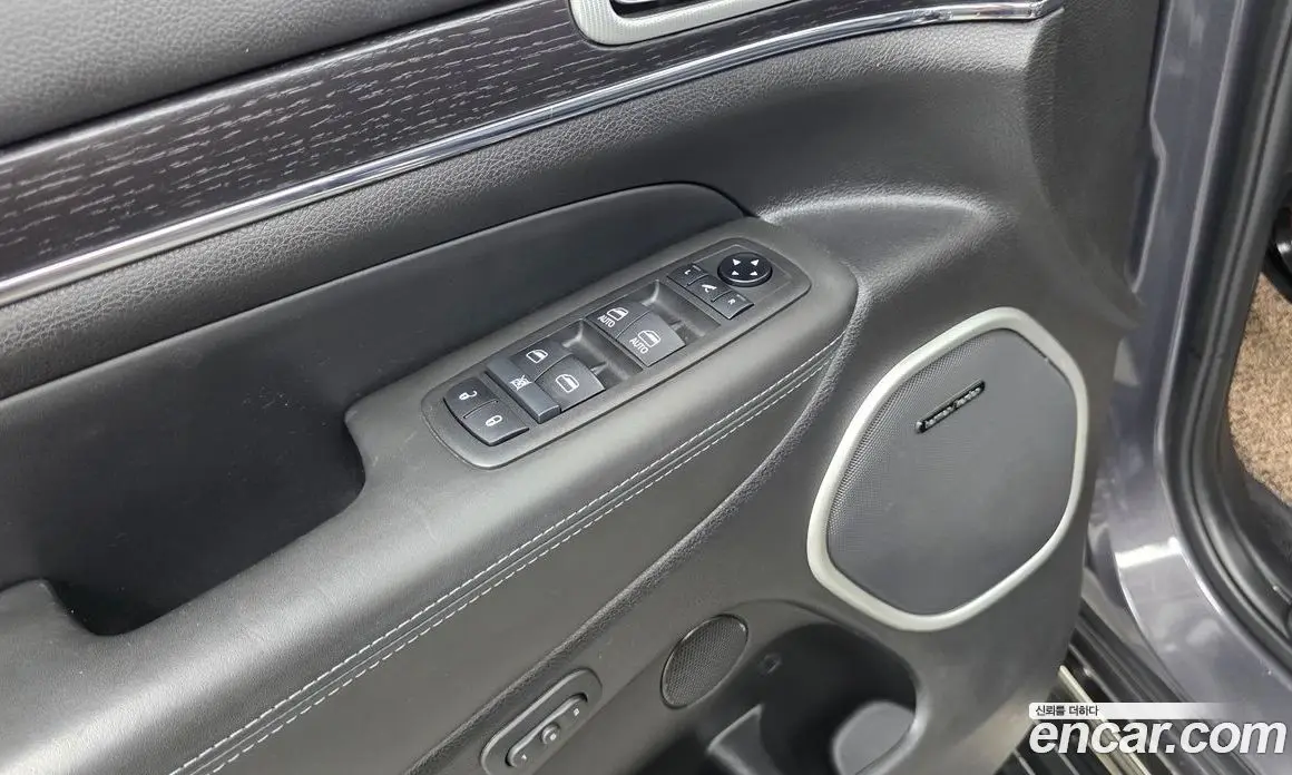 Jeep Cherokee 2021 3.6 автомат (гидро), фото 28