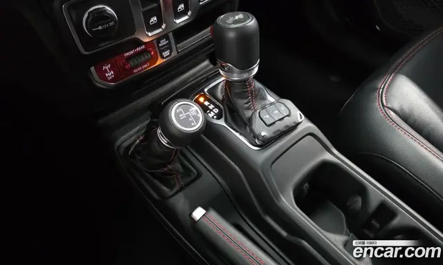 Jeep Wrangler 2023 2.0 автомат (гидро), миниатюра 11