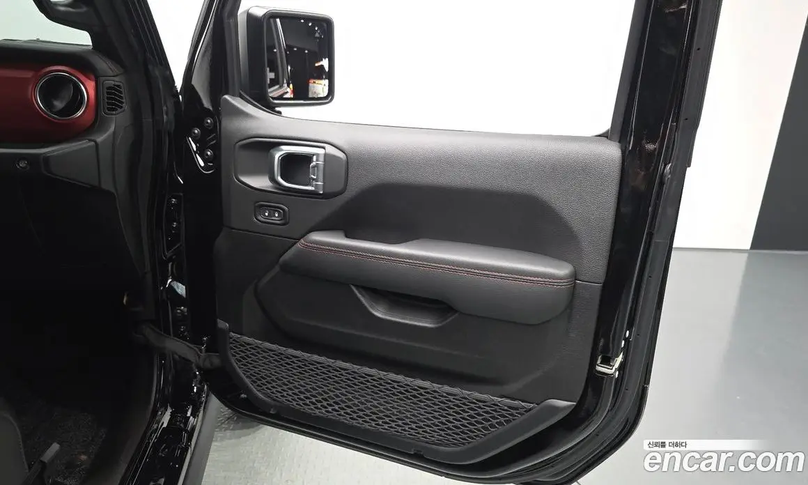 Jeep Wrangler 2023 2.0 автомат (гидро), фото 13
