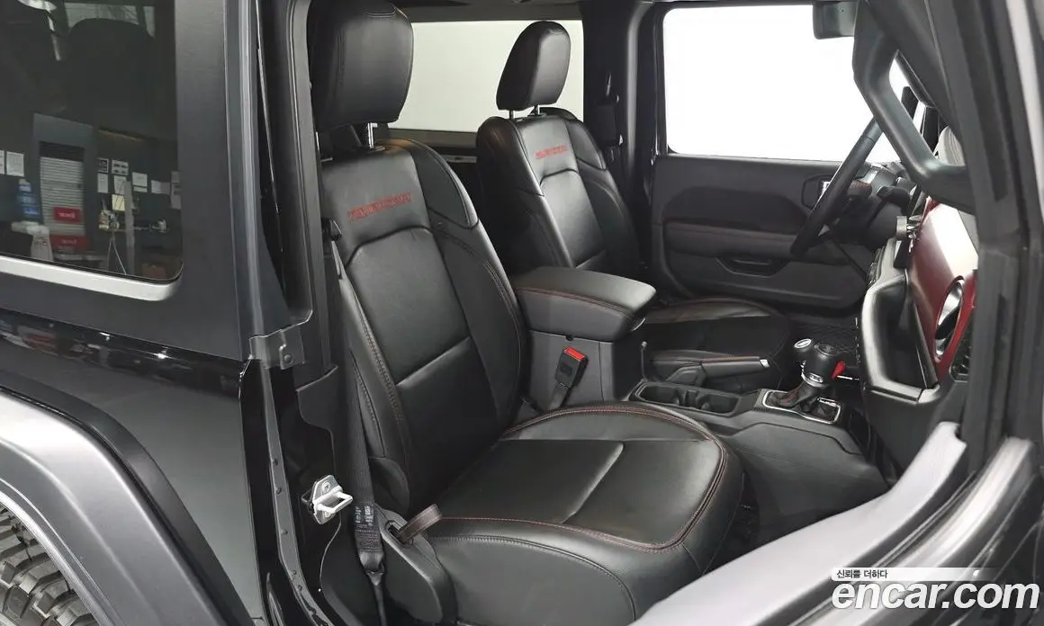 Jeep Wrangler 2023 2.0 автомат (гидро), фото 15