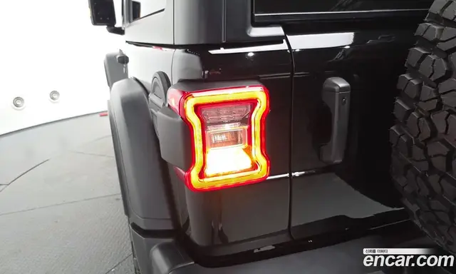 Jeep Wrangler 2023 2.0 автомат (гидро), миниатюра 8