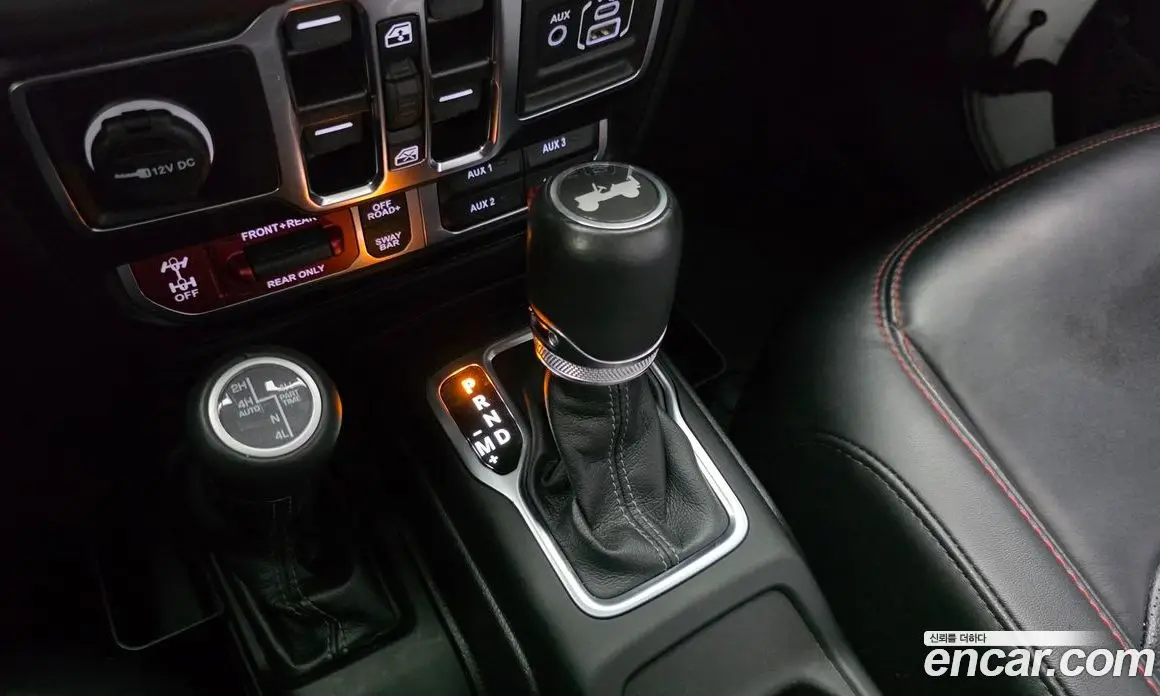Jeep Wrangler 2024 2.0 автомат (гидро), фото 12