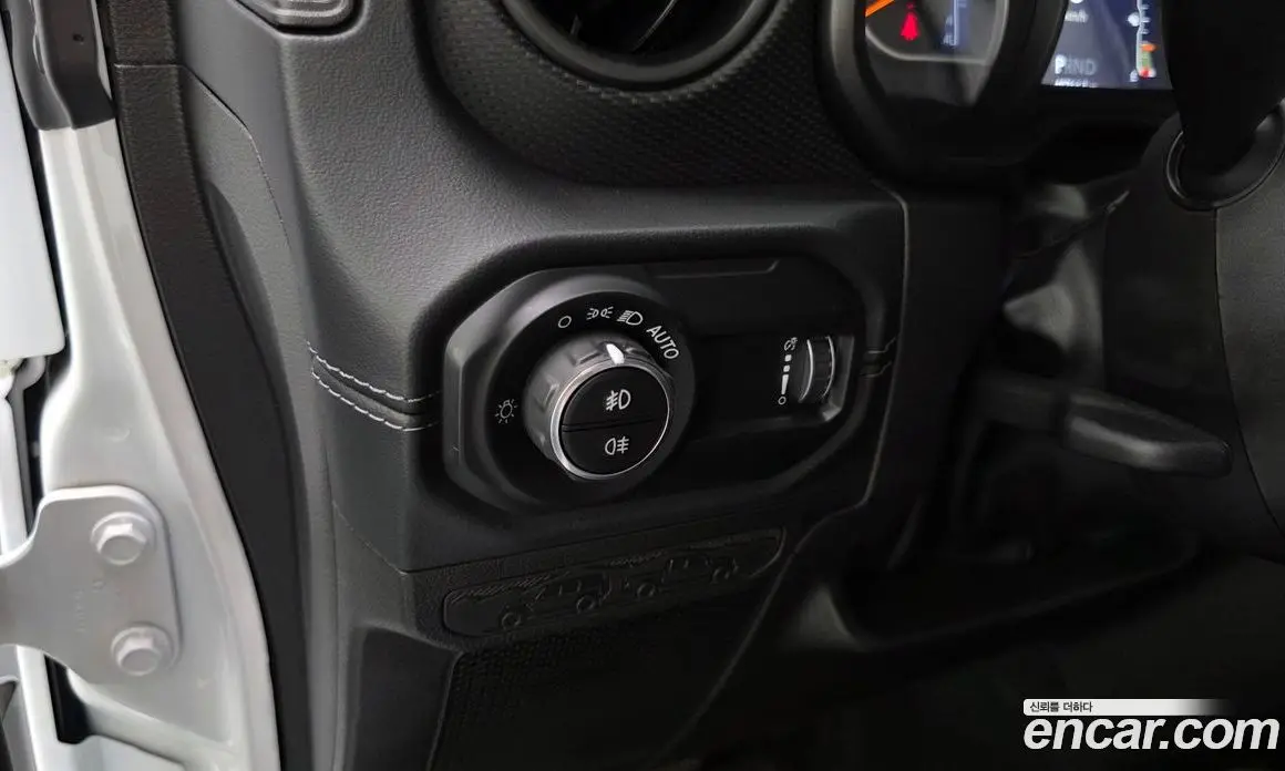 Jeep Wrangler 2024 2.0 автомат (гидро), фото 30