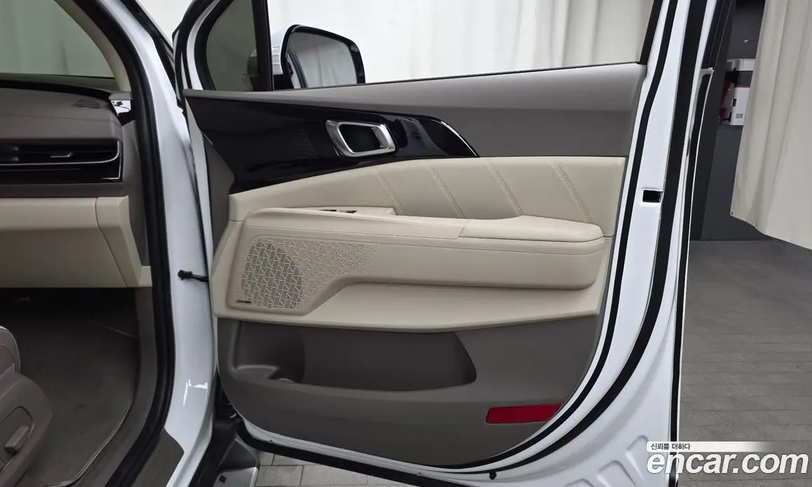 Kia Carnival 2024 3.5 автомат (гидро), фото 23