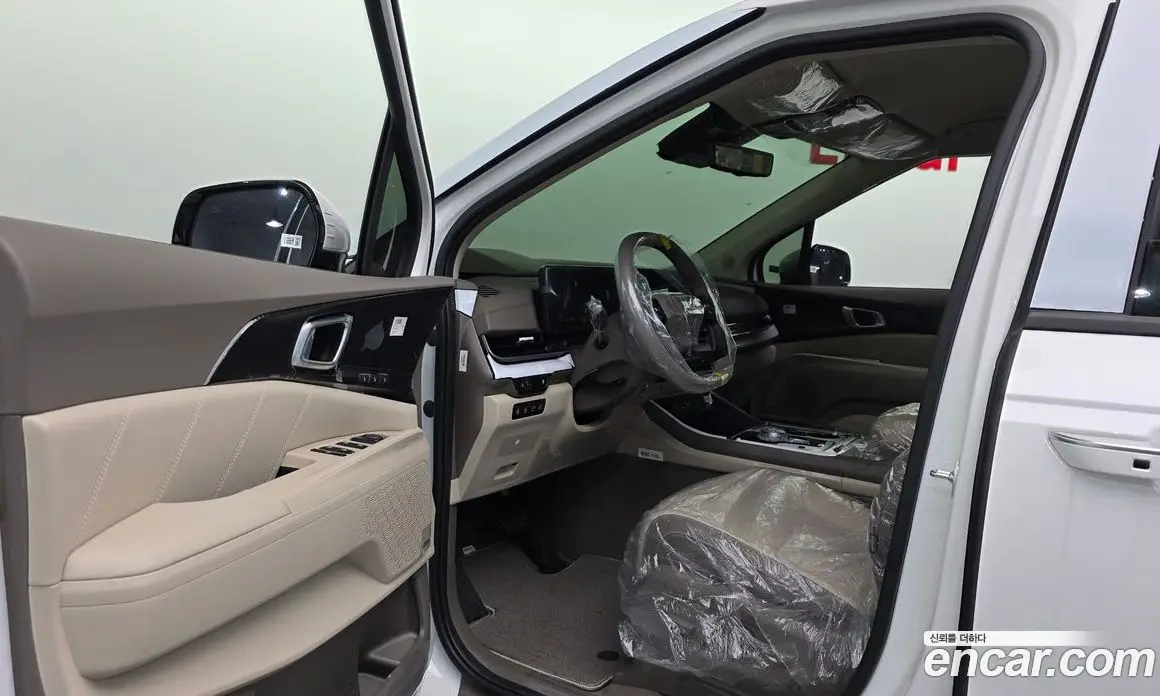 Kia Carnival 2026 1.6 автомат (гидро), фото 13