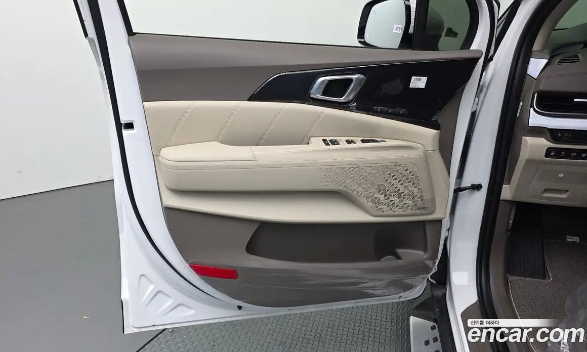 Kia Carnival 2026 1.6 автомат (гидро), фото 14