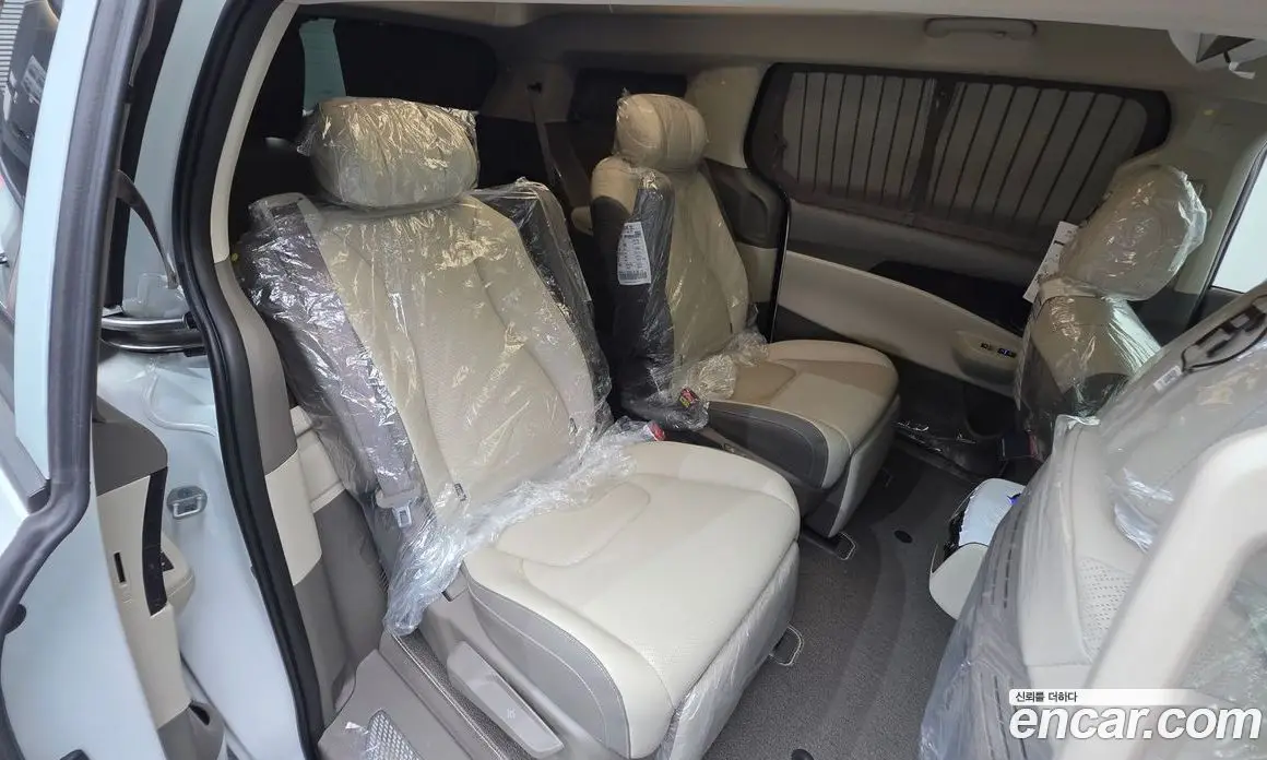 Kia Carnival 2026 1.6 автомат (гидро), фото 23