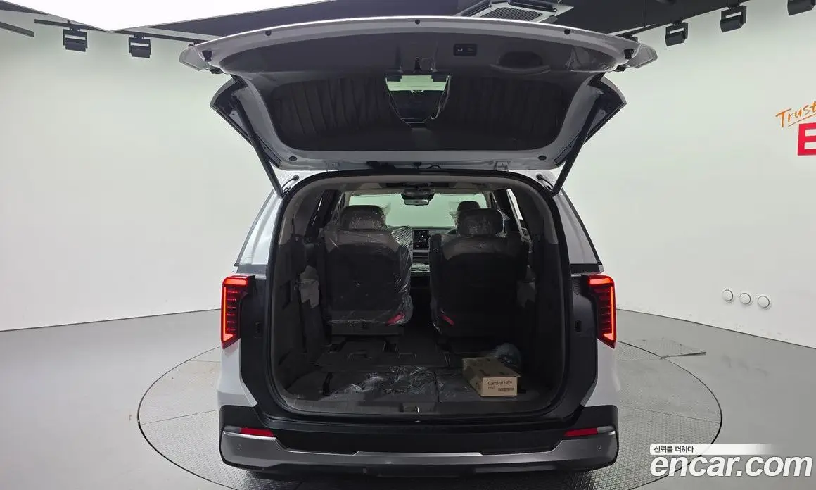Kia Carnival 2026 1.6 автомат (гидро), фото 25