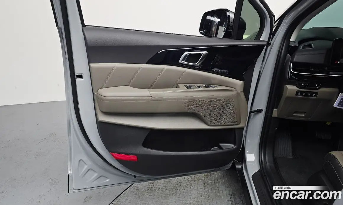 Kia Carnival 2026 1.6 автомат (гидро), фото 14