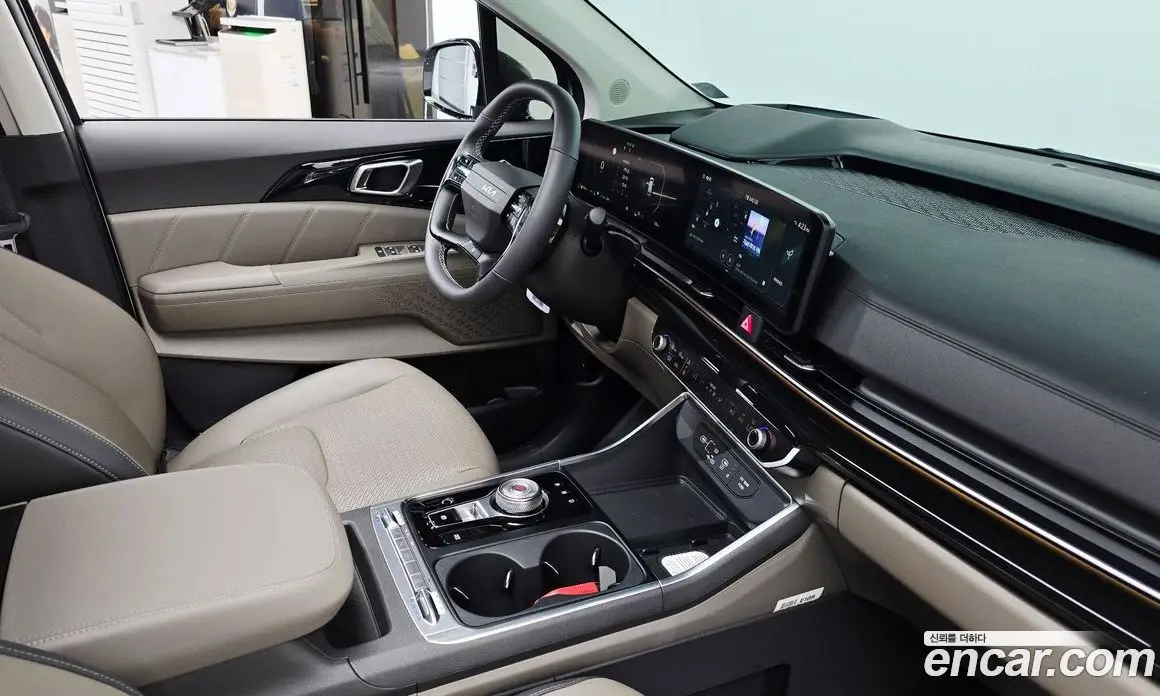 Kia Carnival 2026 1.6 автомат (гидро), фото 29
