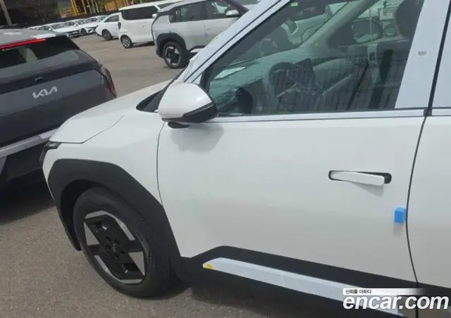 Kia EV3 2026 1.0 автомат (гидро), миниатюра 5