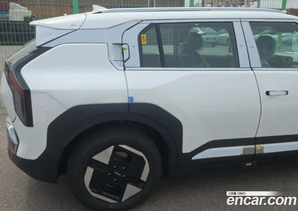 Kia EV3 2026 1.0 автомат (гидро), фото 6