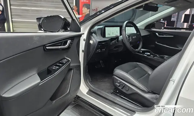 Kia EV6 2022 0.1 автомат (гидро), миниатюра 10