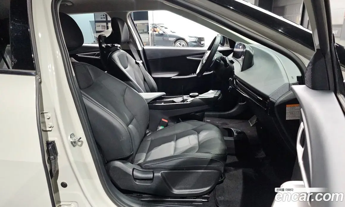 Kia EV6 2023 0.1 автомат (гидро), фото 18