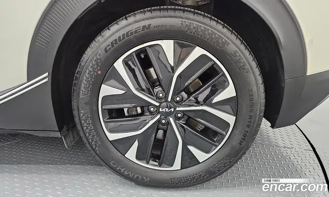 Kia EV6 2023 0.1 автомат (гидро), миниатюра 7