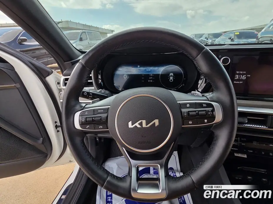 Kia K5 (Optima) 2023 2.0 автомат (гидро), фото 13