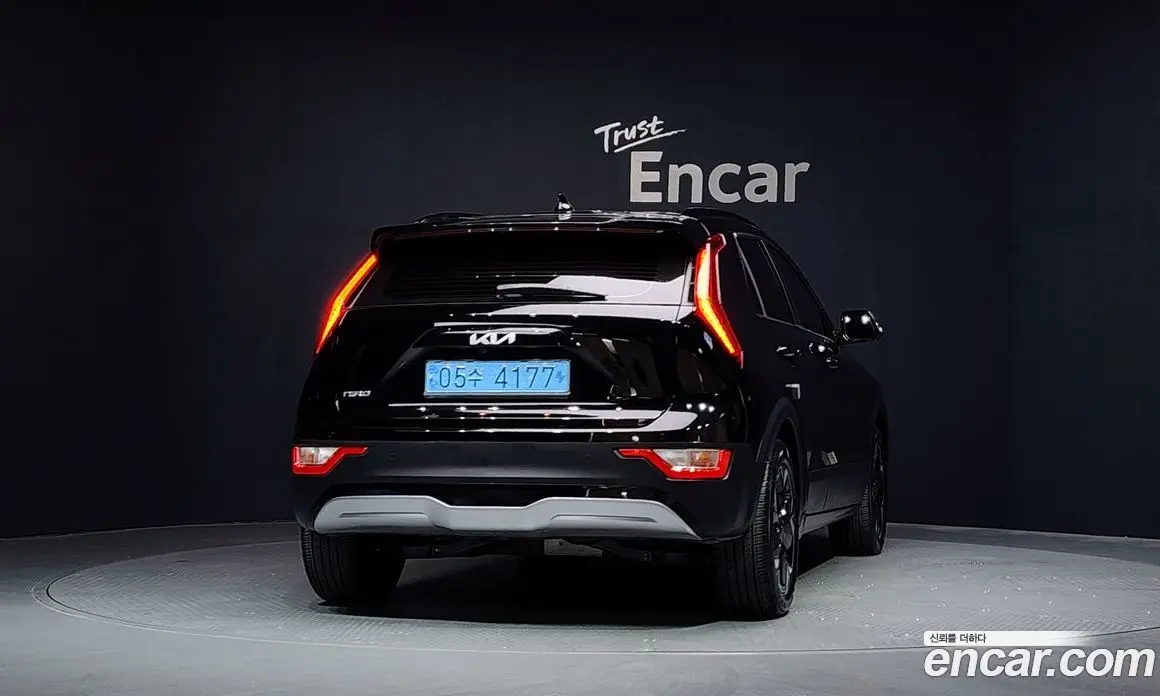 Kia Niro 2023 0.2 автомат (гидро), фото 4