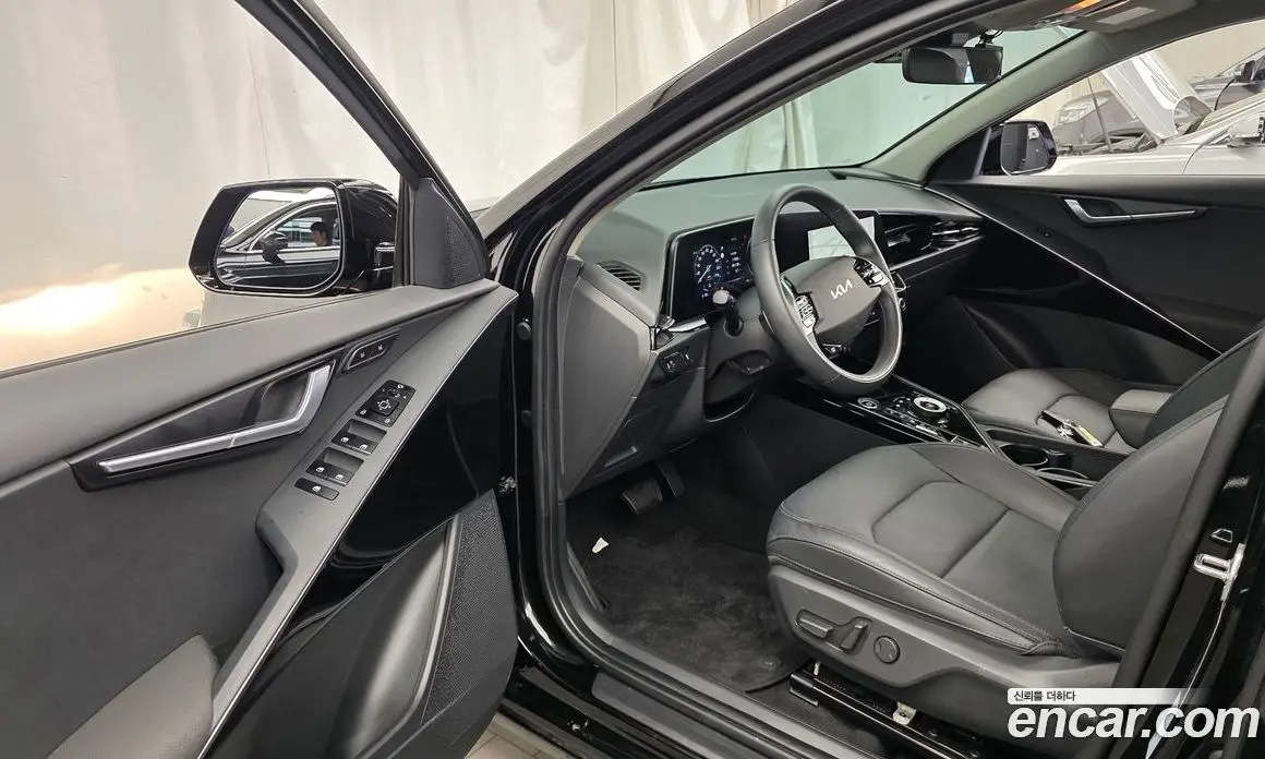 Kia Niro 2023 0.2 автомат (гидро), фото 10