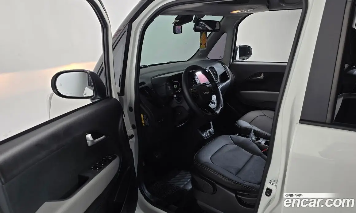 Kia Ray 2023 1.0 автомат (гидро), фото 13