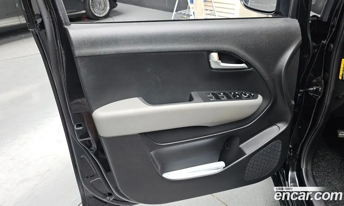 Kia Ray 2024 1.0 автомат (гидро), фото 13