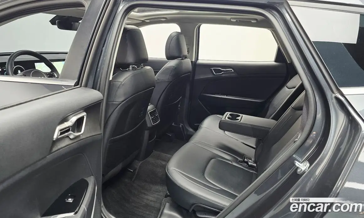Kia Sportage 2023 1.6 автомат (гидро), фото 25