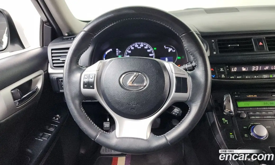 Lexus CT200h 2011 1.8 автомат (гидро), фото 13
