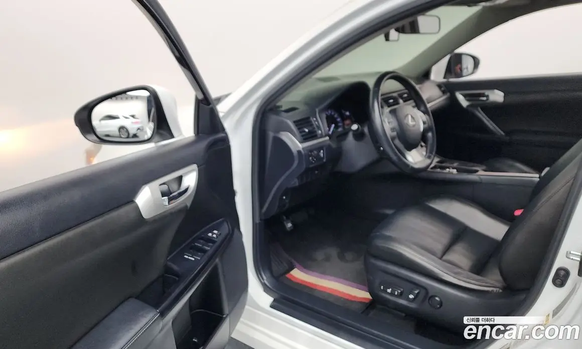 Lexus CT200h 2011 1.8 автомат (гидро), фото 10
