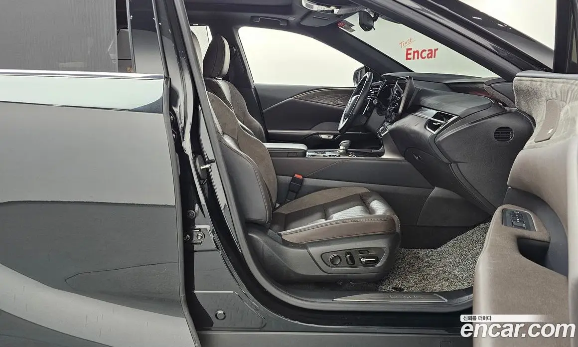Lexus RX 2023 2.5 автомат (гидро), фото 16