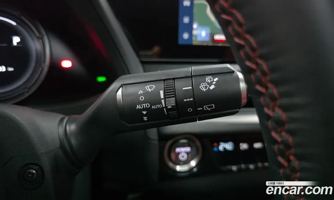 Lexus UX 2023 2.0 автомат (гидро), фото 25