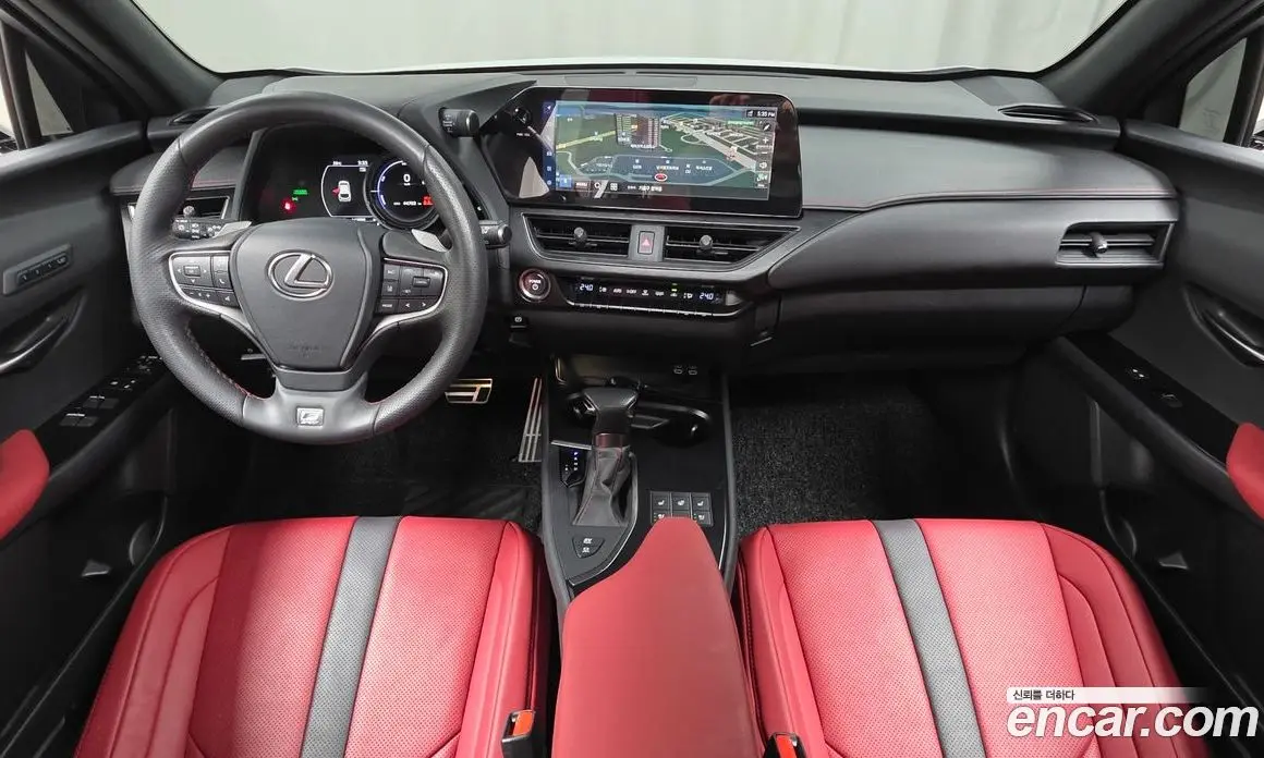 Lexus UX 2023 2.0 автомат (гидро), фото 9