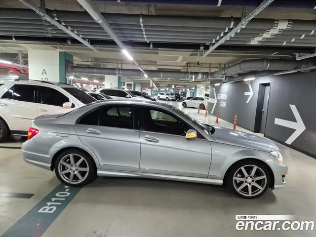 Mercedes-Benz C-Class 2013 1.8 автомат (гидро), миниатюра 6