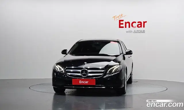 Mercedes-Benz E-Class 2018 2.0 автомат (гидро), миниатюра 2