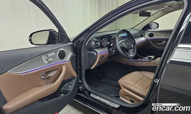 Mercedes-Benz E-Class 2018 2.0 автомат (гидро), миниатюра 12