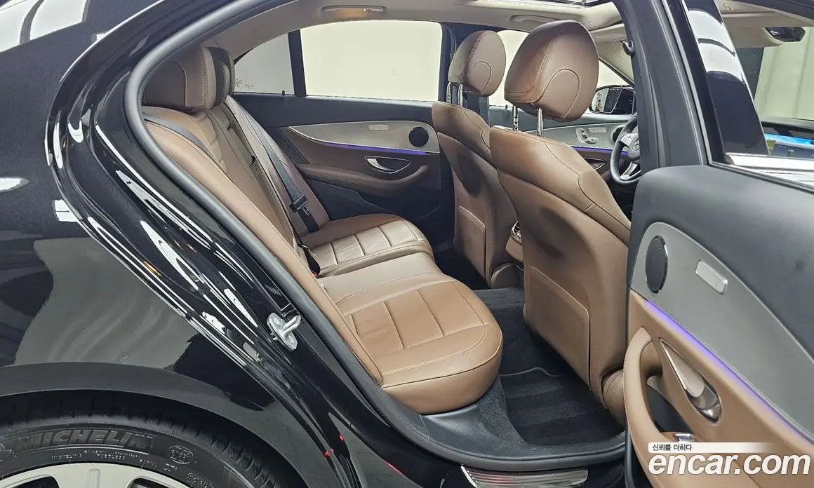 Mercedes-Benz E-Class 2018 2.0 автомат (гидро), фото 16
