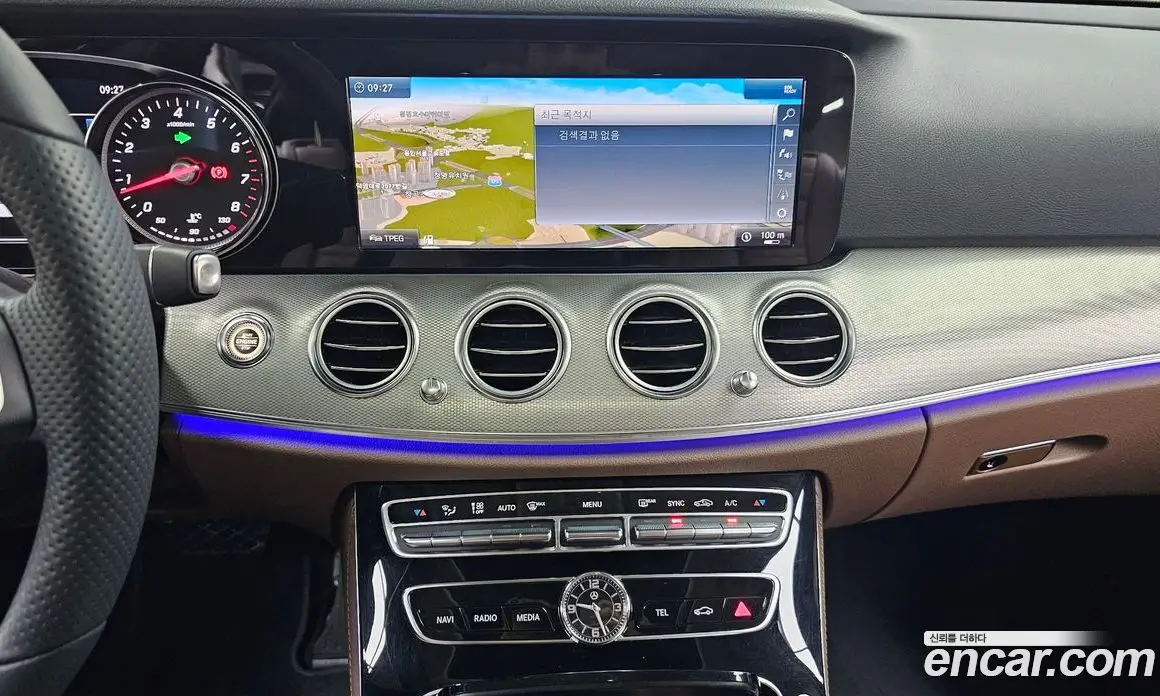 Mercedes-Benz E-Class 2018 2.0 автомат (гидро), фото 17