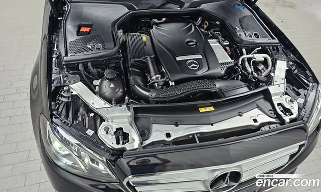 Mercedes-Benz E-Class 2018 2.0 автомат (гидро), миниатюра 5