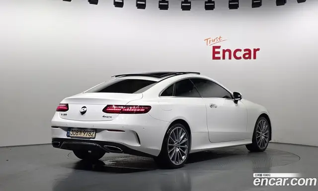 Mercedes-Benz E-Class 2021 3.0 автомат (гидро), миниатюра 2